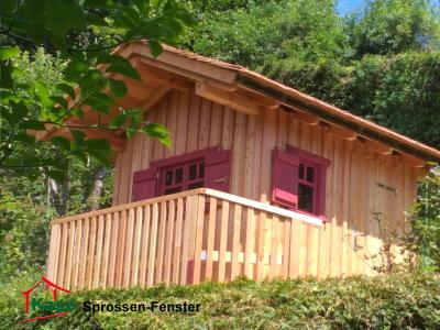 Sprossen-Fenster aus Holz für dein Stelzenhaus oder Baumhaus