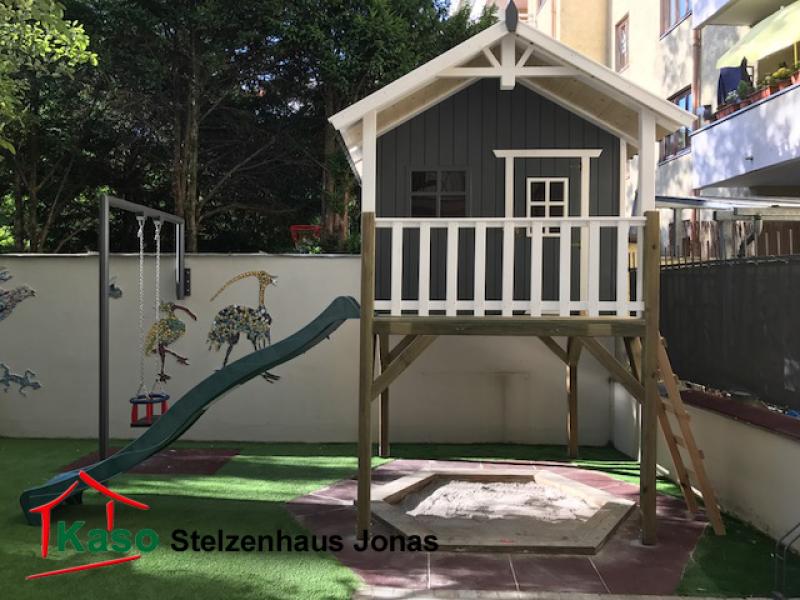 Stelzenhaus Jonas XL aus Holz Kinder Spielhaus mit Rutsche